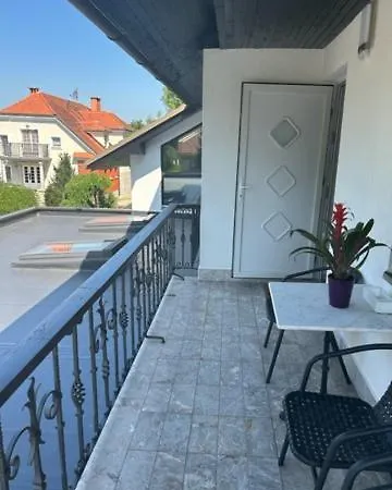 A&e * Lublaň